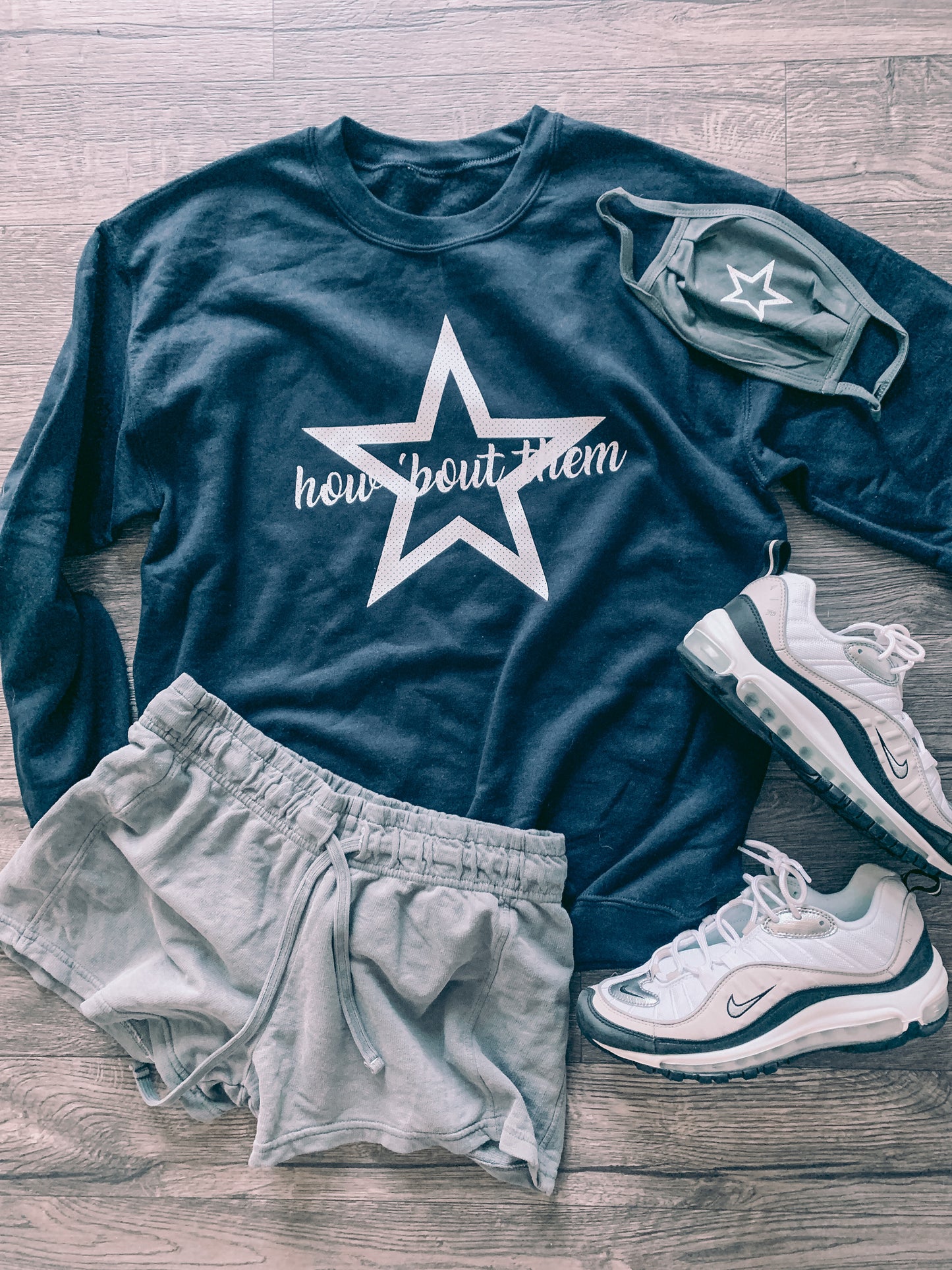 How 'bout them navy crewneck mesh jersey print