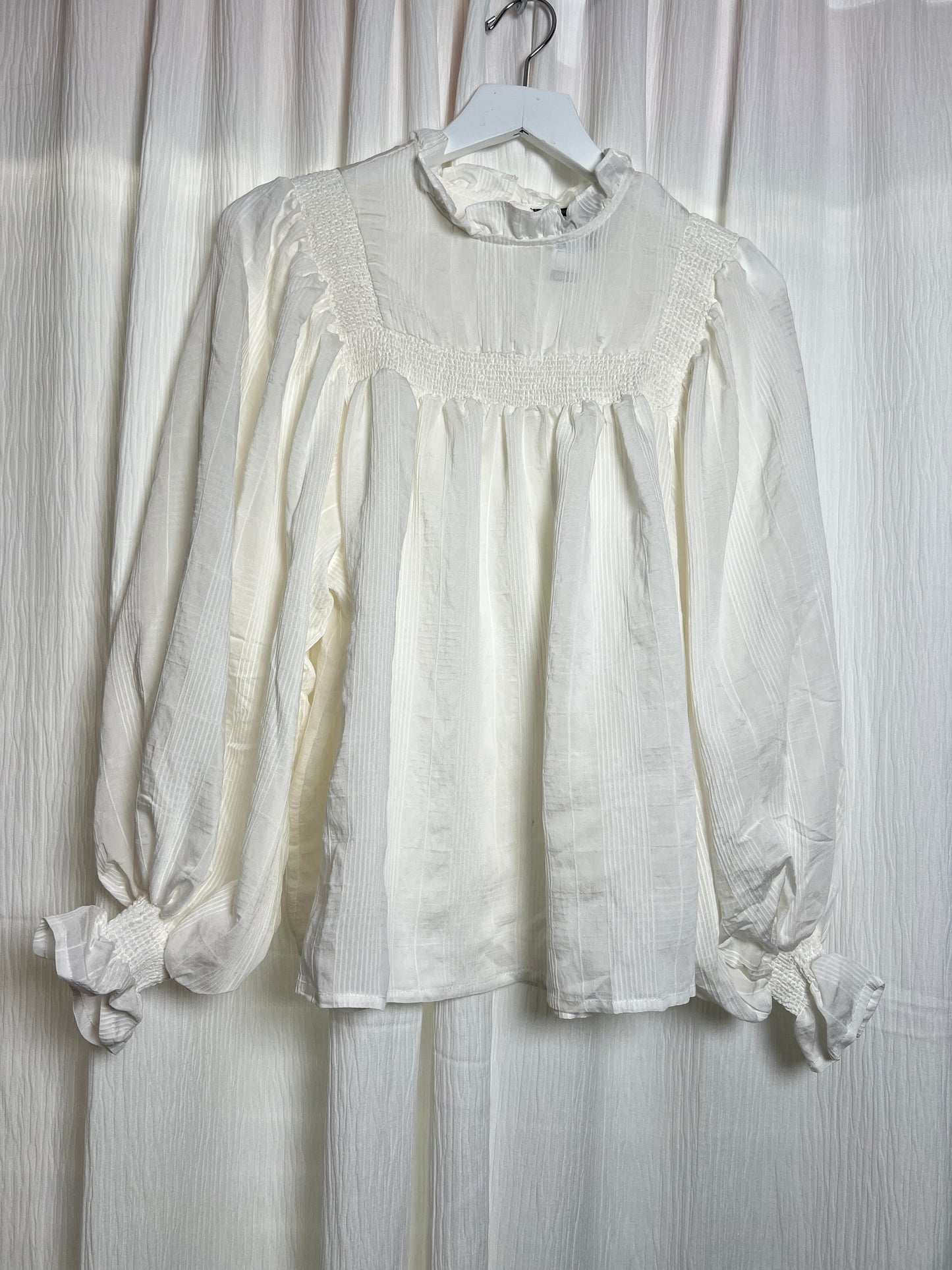 Creme Blouse