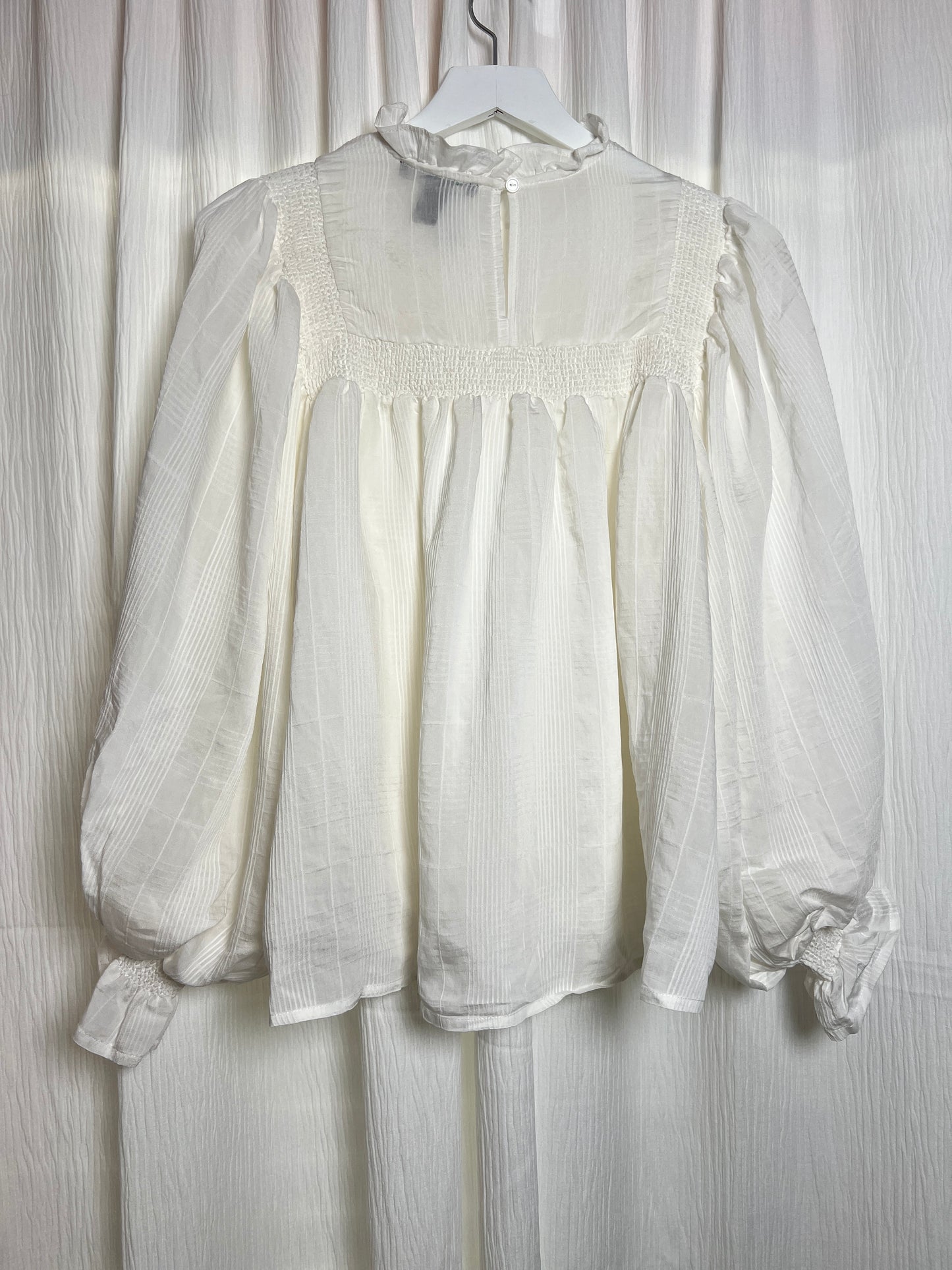 Creme Blouse